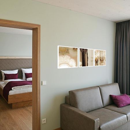Hotel Restaurant Klosterhof Gutenzell-Hürbel エクステリア 写真